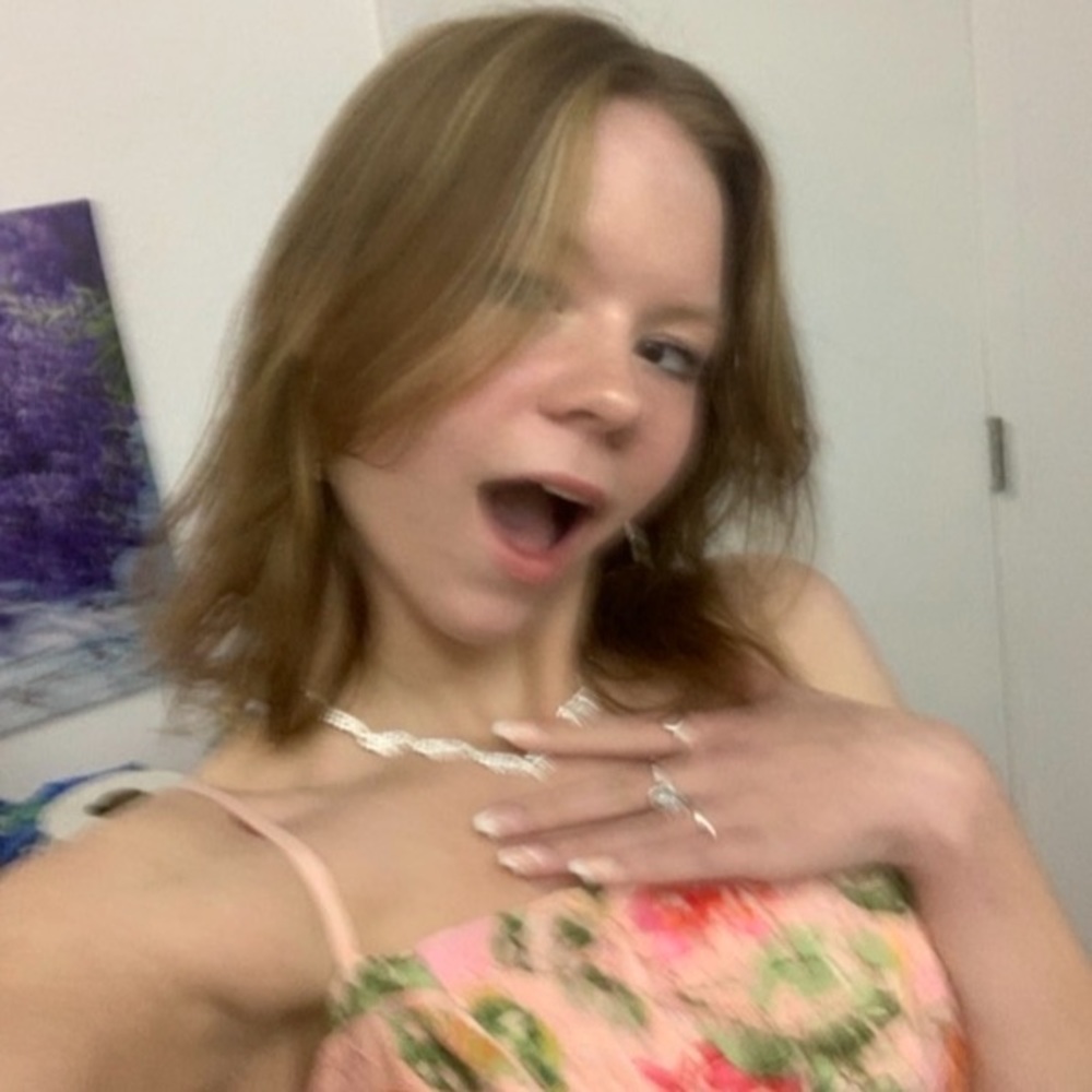 Meet your Posher, Alix